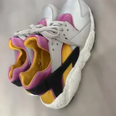Nike Air Huarache ホワイト/ピンク/イエロー