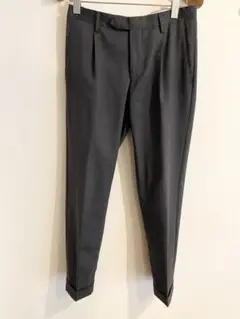 GERMANO ダークグレー プリーツ入り スラックス