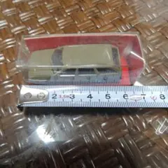 Herpa オリーブグリーン ワゴン ミニカー