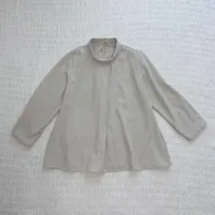 【美品】スタンドカラータック入りブラウス　七分袖Aライン　グレージュ　Ｌサイズ