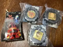 4点セット　宇宙戦艦ヤマト　アナライザーのキーホルダー　➕ピンズ3種