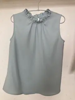 水色 フリル付き ノースリーブシャツ