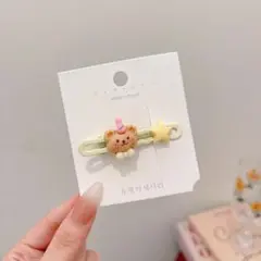 クマと星のヘアクリップ