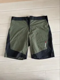 Reebok オリーブグリーン ショートパンツ