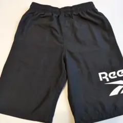 Reebok ブラック ハーフパンツ 140