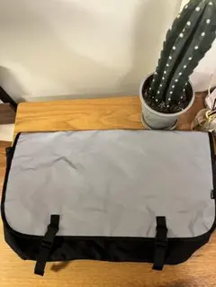 PACKING(パッキング)REFLECTIVE MESSENGER BAG