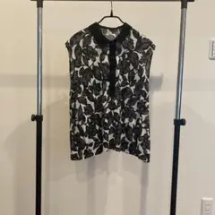 マルフク　モノトーンボタニカル柄ノースリーブチュニック