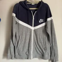 ヴィンテージ　NIKE ベロア素材　刺繍デカロゴ パーカー