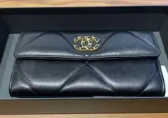 CHANEL 19 ロング フラップ ウォレット 長財布 29番台