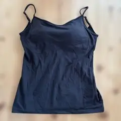 【GU】カップ付きキャミソール 背中開き