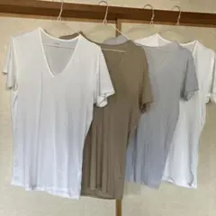 【UNIQLO】Vネック Tシャツ 4色セット
