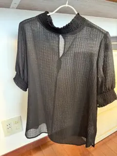 値下げしました！【美品】ナノユニバース 黒半袖ブラウス