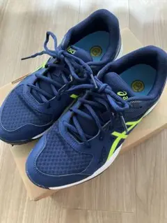 シューズ　アシックス　UPCOURT6 24cm