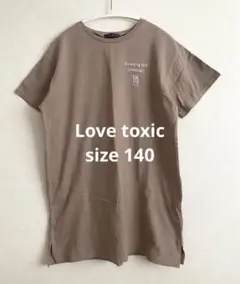 ラブトキシック　バックフォトプリントTシャツワンピース　サイズS(140)
