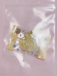 ちいかわ　キャンディーチャームズ　ウサギ