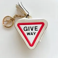 Item thumbnail for item 901a0c7c-ee6f-46d4-a5fb-87140ccc9a33