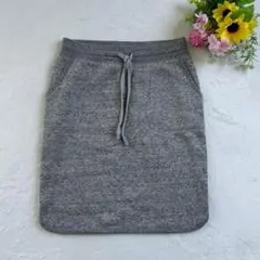 【ユニクロUNIQLO】スエットスカート　Mサイズ　裏起毛　グレー　膝丈　秋冬