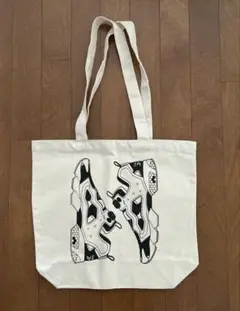 Reebok ポンプフューリー　スニーカー　イラスト トートバッグ
