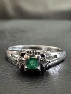 PT900　プラチナ　エメラルド　ダイヤ　リング　総重量4.0g