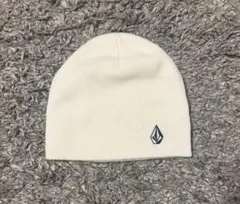 VOLCOMニット帽ビーニー ロゴ入り