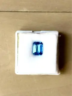 エメラルドカットブルートパーズ5.76ct