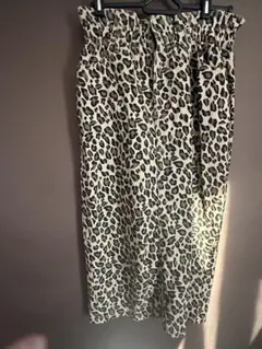 レオパードタイトスカート