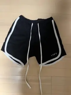 LYFT ブラック ショートパンツ Lサイズ