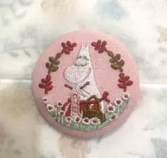 ムーミン　刺繍缶バッチ