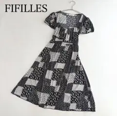 【フィフィーユ】花柄ハイウエストワンピース　とろみストレッチ　黒　サイドリボン