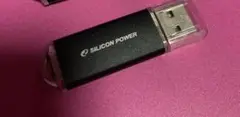 USBメモリ　4GB×1 内部データ消去済み