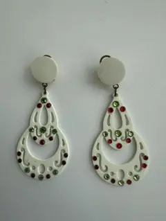 ホワイト　ピアス　フラメンコ