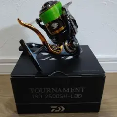 【極美品】ダイワ 18 トーナメント ISO 2500SH-LBD