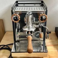 Item thumbnail for item 51e7f1c0-c0b9-41a9-99a1-ec8bf3180a98