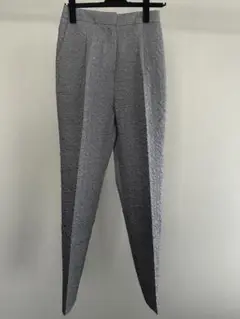 howdy. グレー パンツ　エンボス　美品