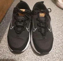 Nike ブラック スニーカー