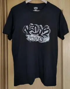 美品 ユニクロ　カウズ　Tシャツ　ブラック　Lサイズ