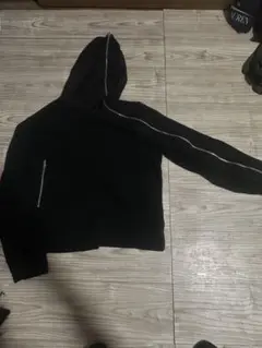 変形ジップパーカー