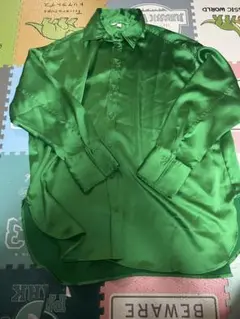 h&m サテン　シャツ　ブラウス　グリーン　xs