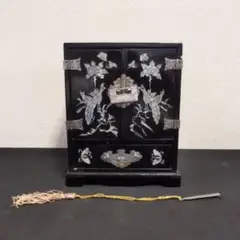 【送料無料】★ 螺鈿細工 宝石箱 漆器 木製 観音開き 棚 引き出し /055