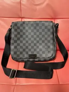 美品✨メンズショルダーバッグ