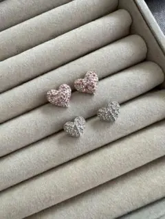 スワロフスキー　ハート　ピアス