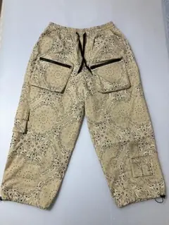 カーゴパンツ
