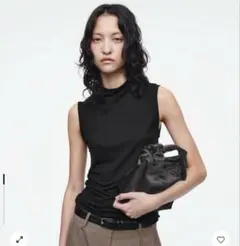 【COS】 HITCHオーバーサイズクロスボディーバッグ ナイロン HITCH OVERSIZED CROSSBODY - NYLON HITCHオーバーサイズクロス