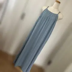新品 ライトブルー プリーツ ロングキャミワンピース