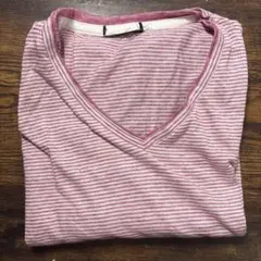 HUGO BOSS ボス　赤白ストライプ VネックTシャツ