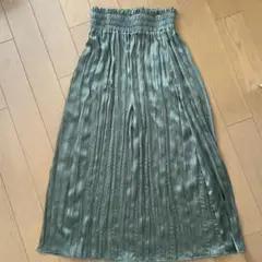 ◉ZARA サテン生地風ロングスカート