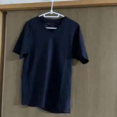 GU T-Shirts ブラック Vネック Tシャツ Mサイズ