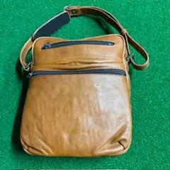 牛革ショルダーバッグ　　牛革メンズショルダー