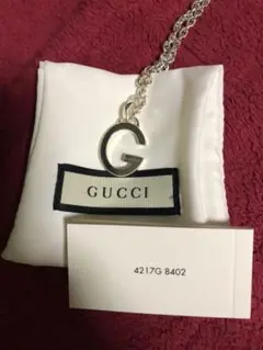 GUCCI シルバーピアス 箱・ポーチ付き　4217G8402 GUCCI シルバーピアス 箱・ポーチ付き 4217G8402 GUCCI シルバー