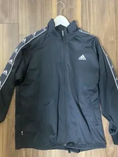 adidas トラックジャケット　黒